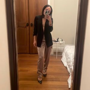 Gorgeous blush Aritzia babaton satin cargo pant with cuff and pocket detail